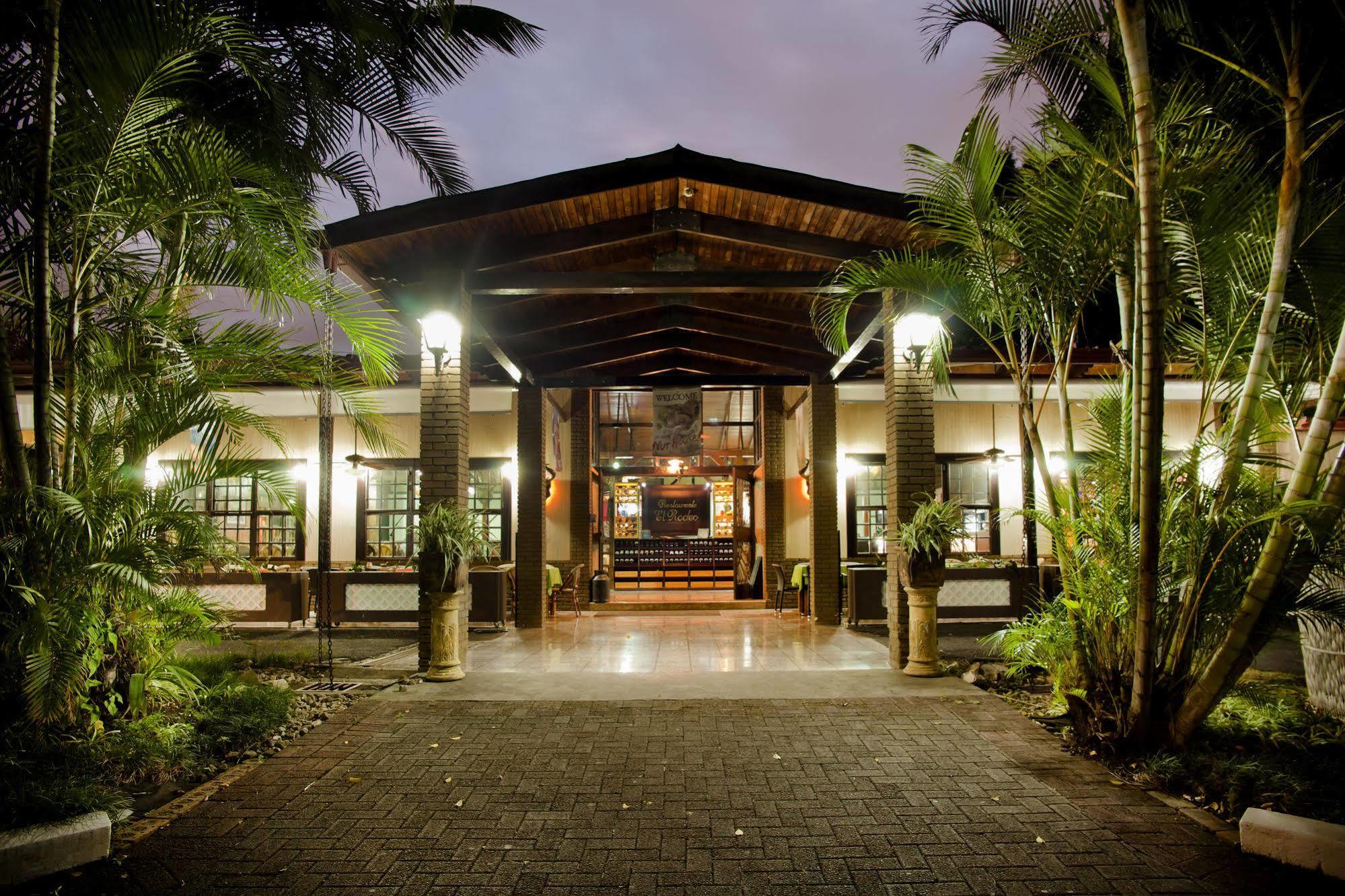 Hotel El Rodeo Boutique Hotel&steakhouse 4*