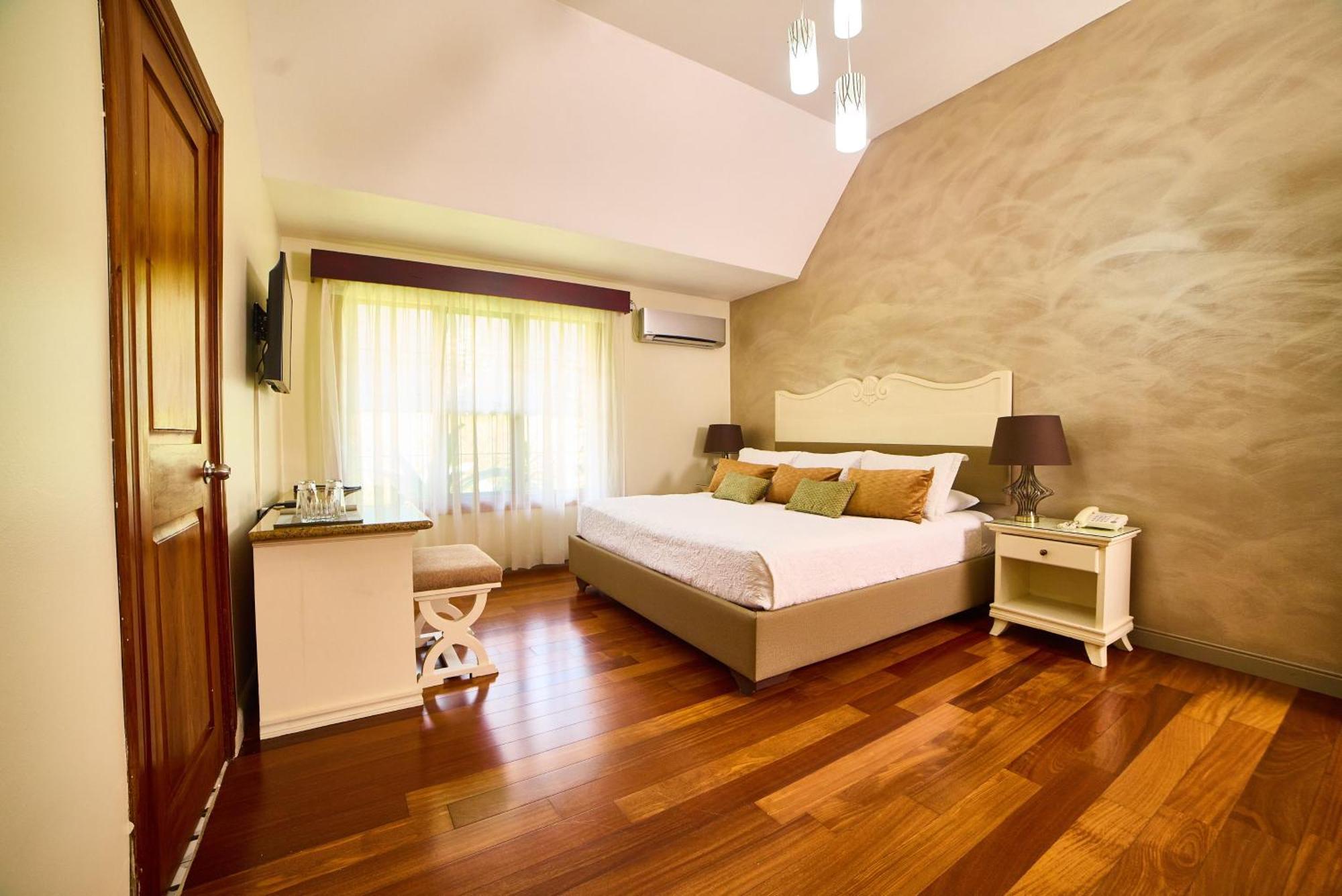 Hotel El Rodeo Boutique & Steakhouse