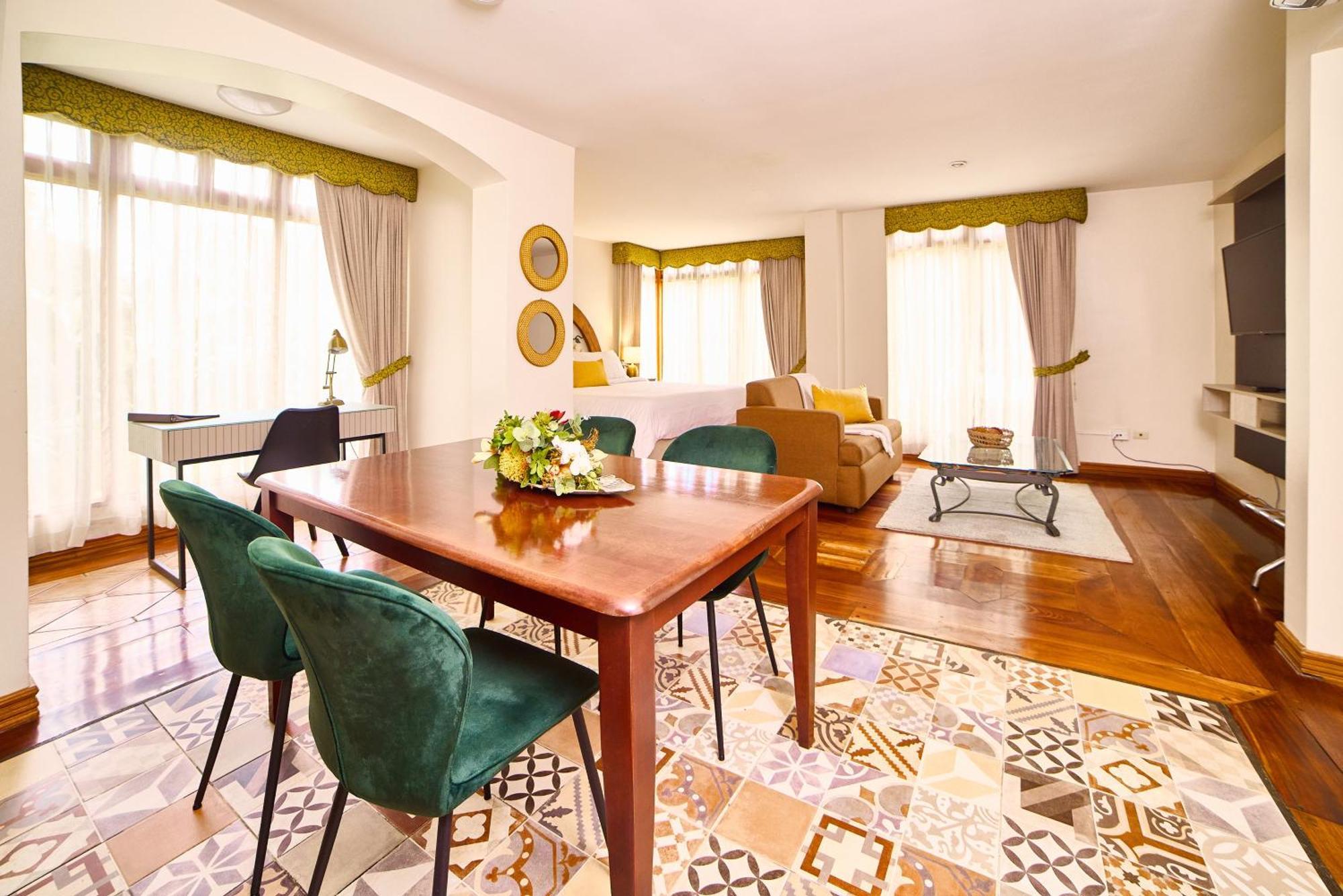 El Rodeo Boutique & Steakhouse Hotel